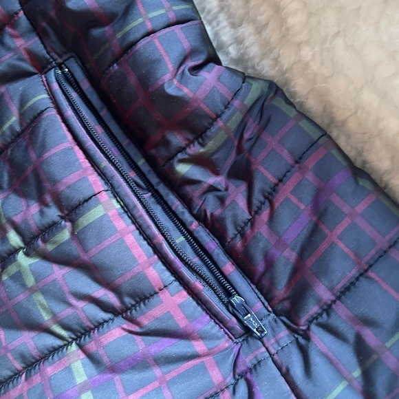 Ann Taylor Loft Puffy Vest - Picture 3 of 5